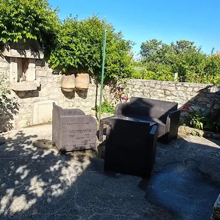 Aenona Heritage House Apartment Nin