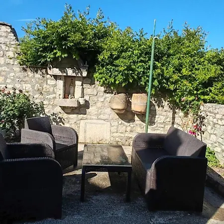 Apartment Aenona Heritage House Nin