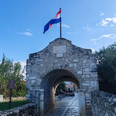 Apartmán Aenona Heritage House *
