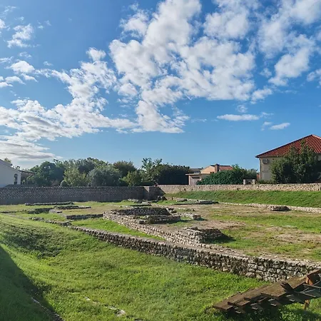 Aenona Heritage House Нин