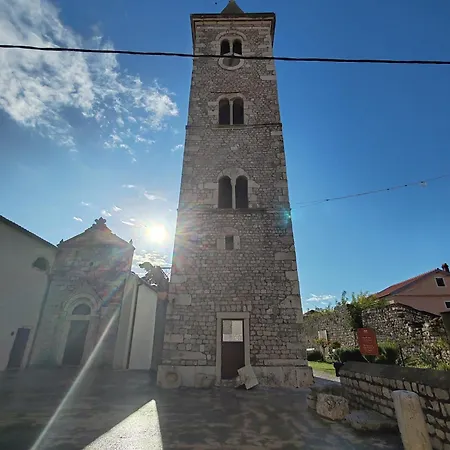 Aenona Heritage House Apartmán *