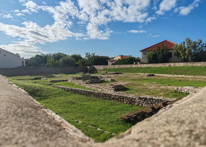 Aenona Heritage House *