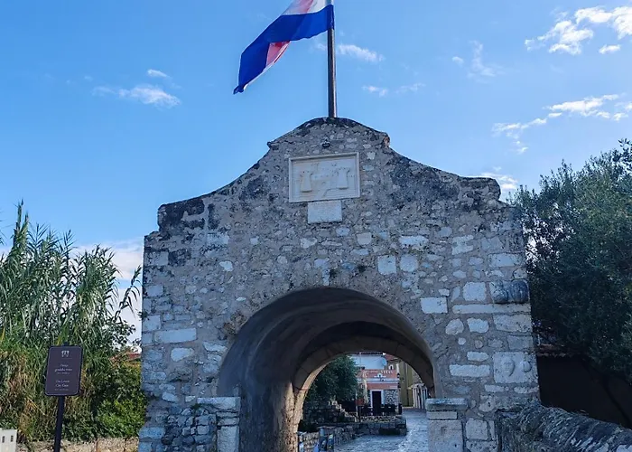 Apartman Aenona Heritage House *