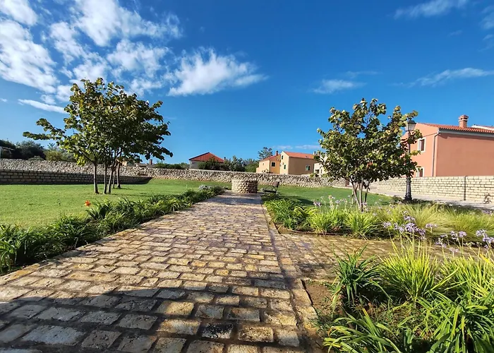 Aenona Heritage House Apartman *