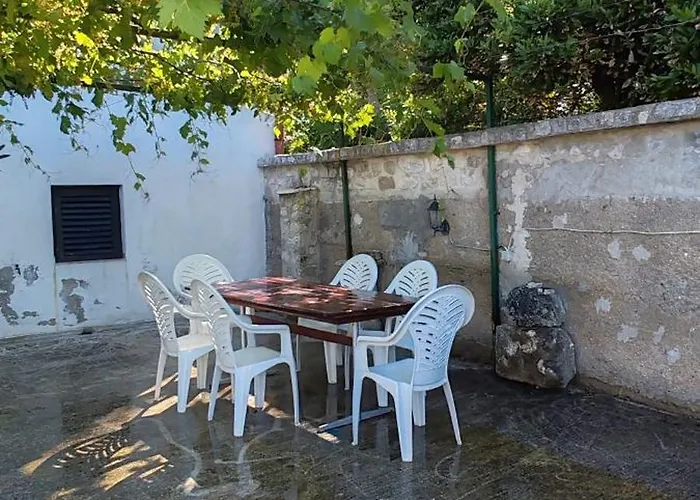 Aenona Heritage House Apartman